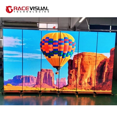 P2.5 640x1920mm صفحه نمایش پوستر LED داخلی Ultra-High Definition Wide Viewing Angle برای ارائه های تجاری