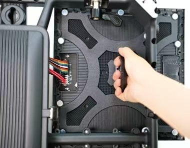 ۷۶۸۰ هرتز رفرش نرخ فلکر بدون صفحه تبلیغاتی داخلی LED برای تصویر روشن و صاف